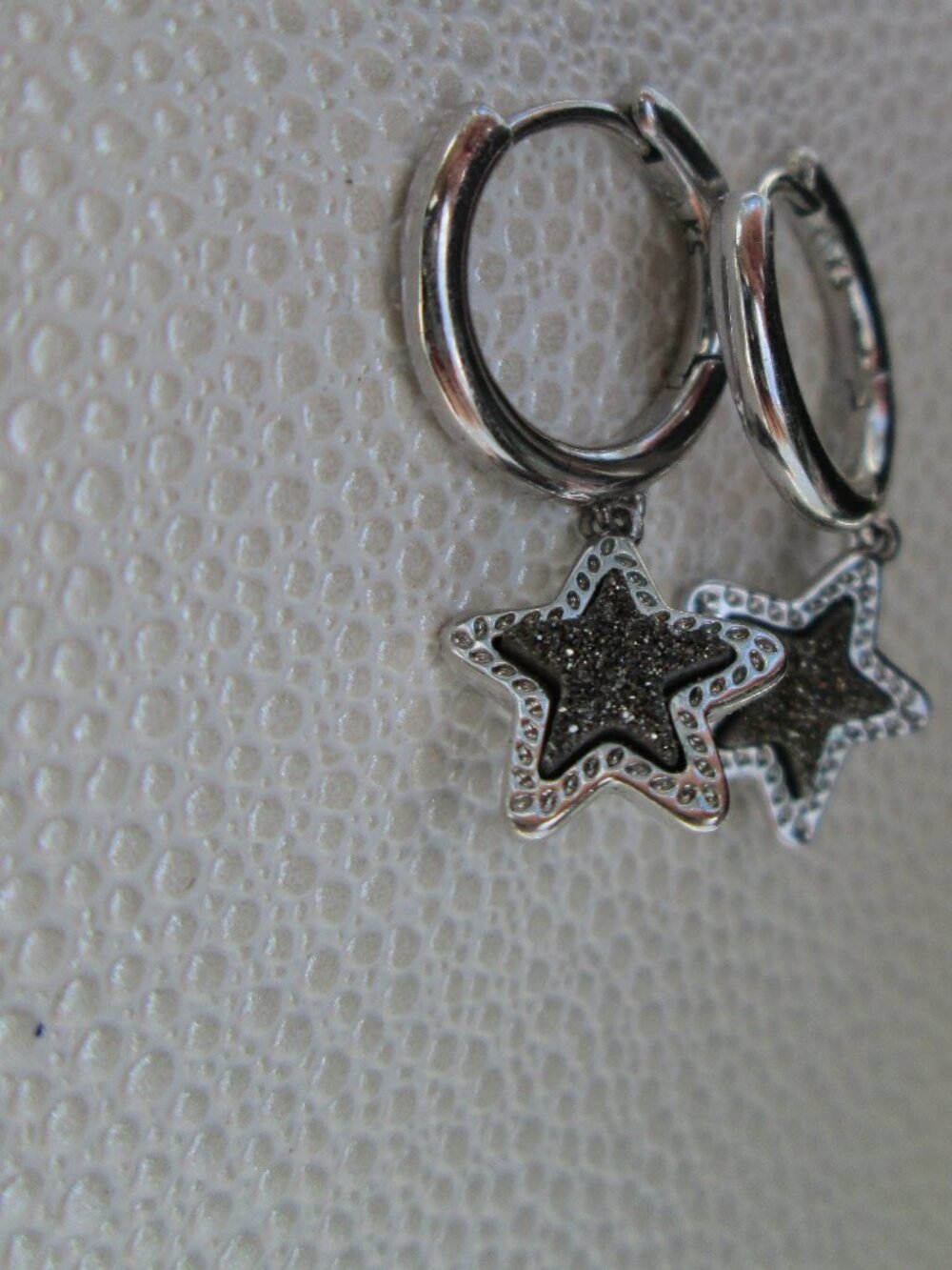 Kendra Scott Silver-tone Star Huggie Hoop Earrings Dangle Charm